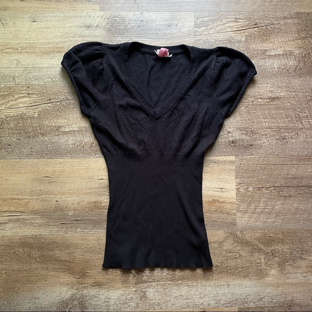 Derek Heart Black V sweater